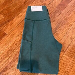 American Eagle Everything Pocket Legging, Green size S, NWT